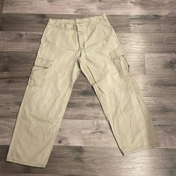 Wrangler Cargos - Picture 1 of 1